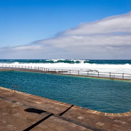 アパート Tranquil Sea View In